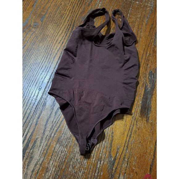 New XL/XXL Fabletics Bossed Brown Nearly Naked Shaping Thong Bodysuit Shapewear - Picture 8 of 8